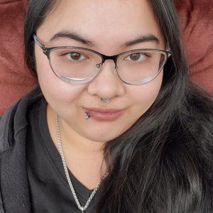 Meet your Posher, Liz